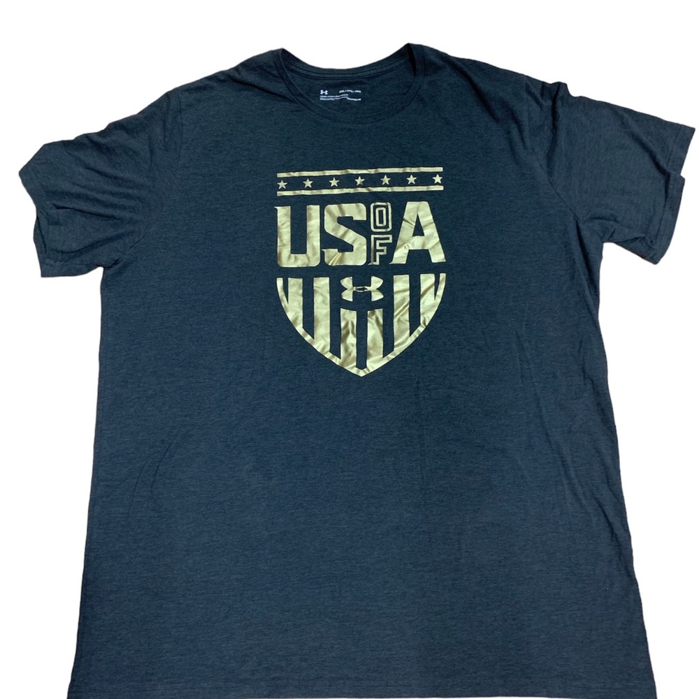 Men’s Under Armour tee shirt